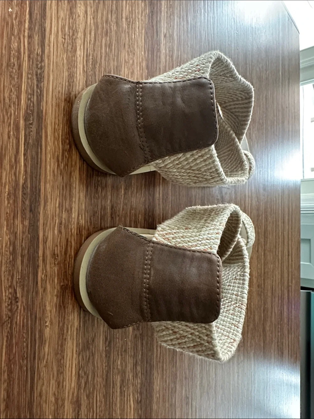 Sanuk Beige Woven Crisscross Sandals with toe loop